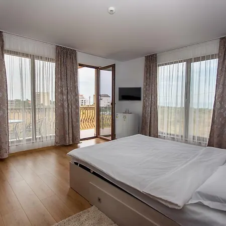 Πανσιόν Pensiunea Apollo 4*